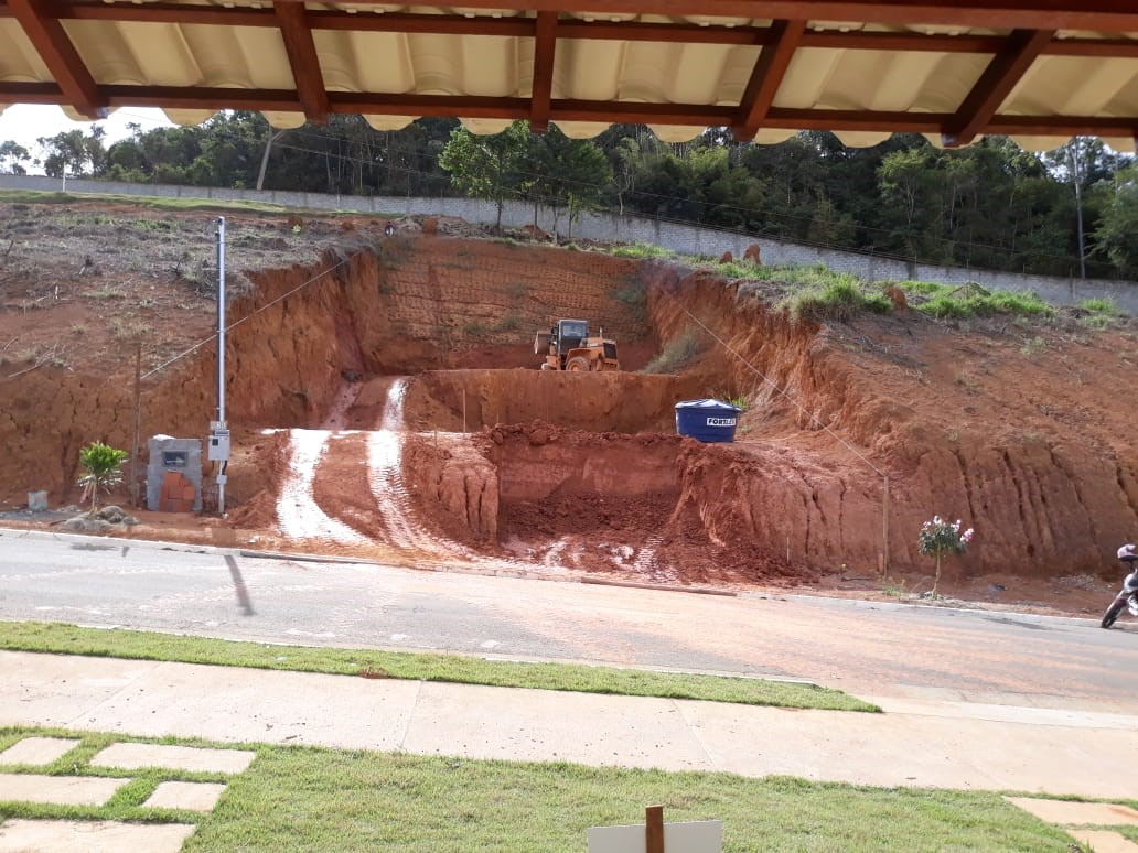 Casa no Condomínio Vale das Acácias- Bairro Violeira, Viçosa-MG